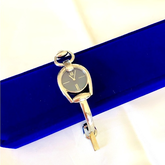 Ladies GUCCI distinctive design watch ❤️‍🔥🌹 - Picture 11 of 14